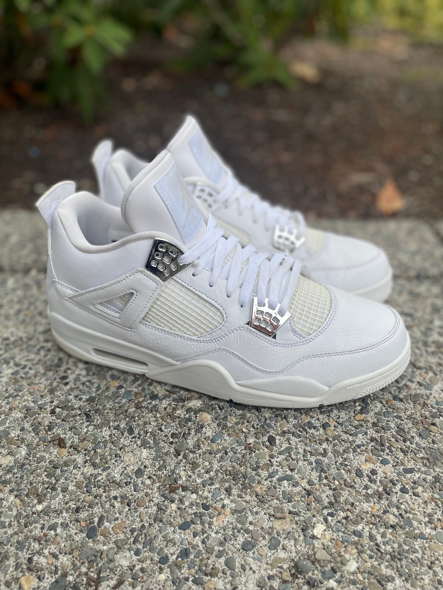 2016 Jordan 4 white metallic pure money with box Size 13