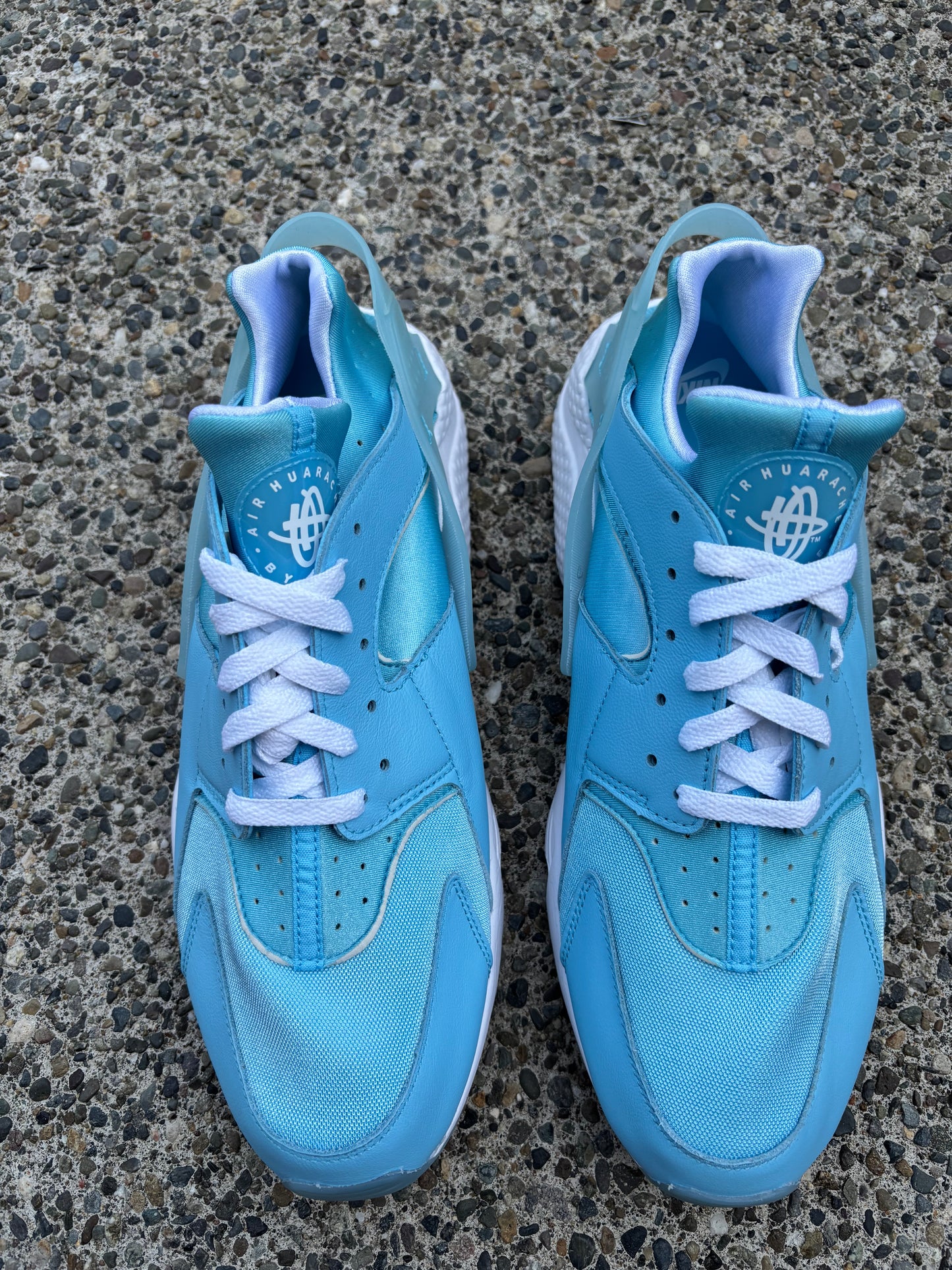 Brand new 2022 Nike Huarache blue chill Sz 12