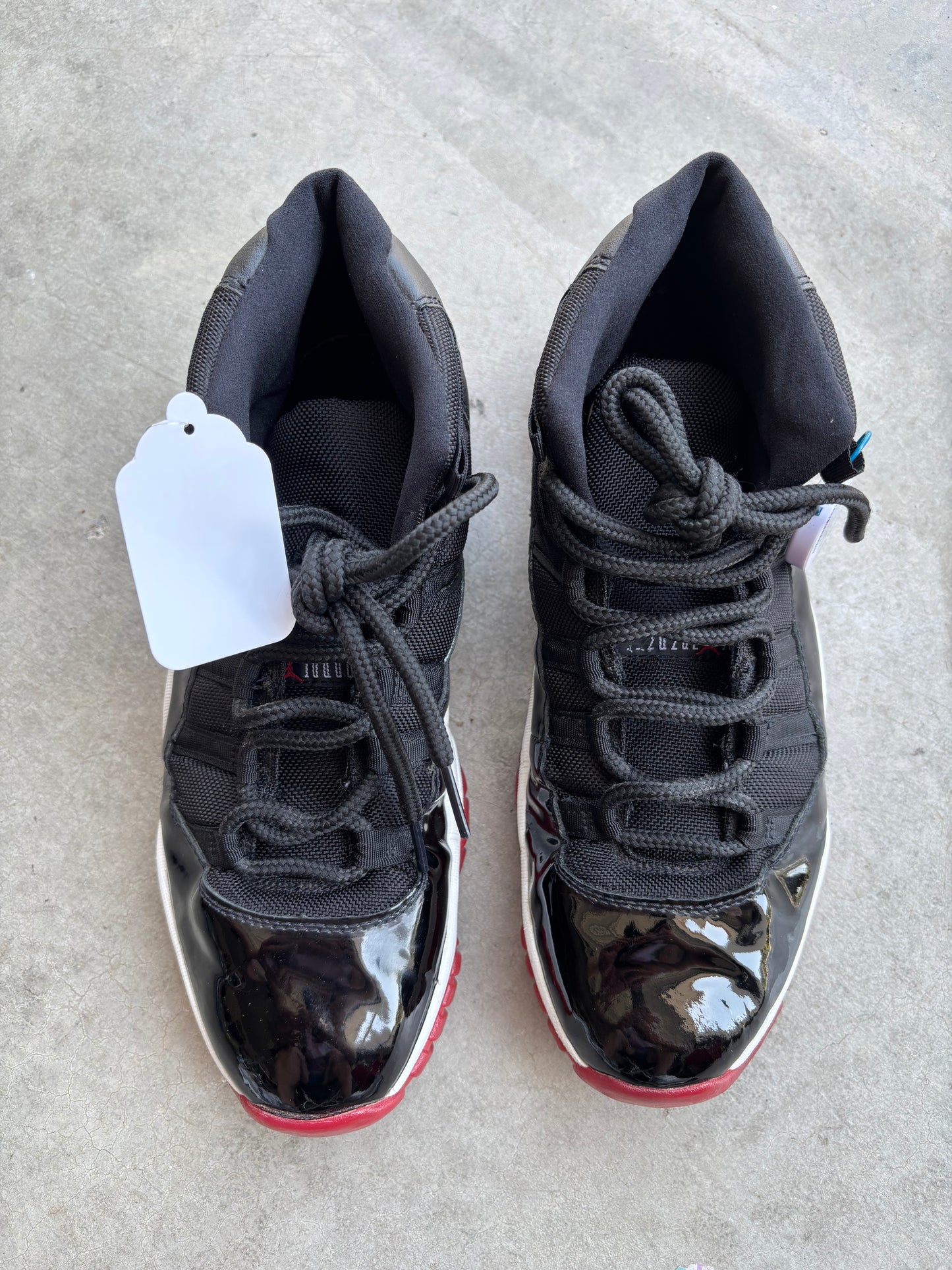 2001 Jordan 11 playoff black varsity red size 12