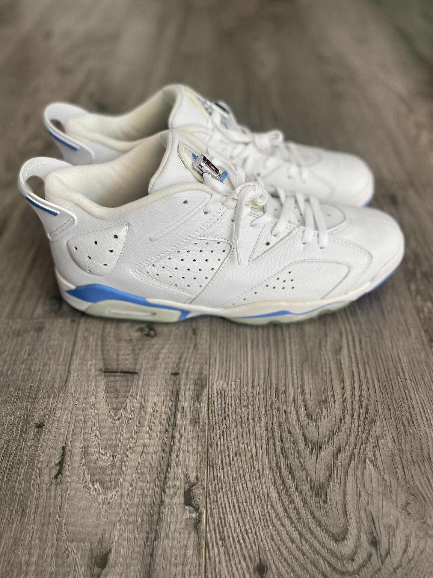 Brand new 2002 Jordan 6 retro low university blue size 13 with Box