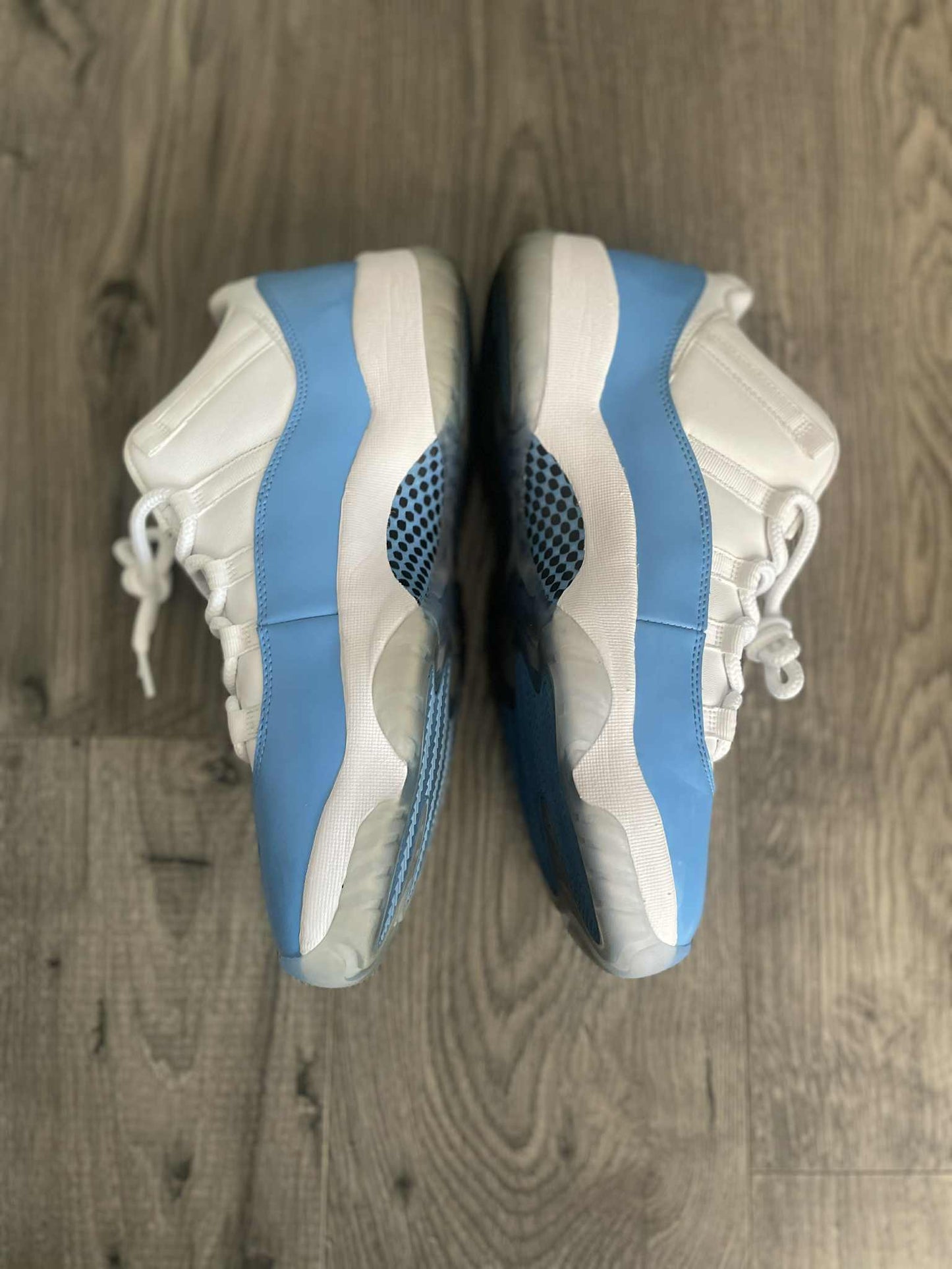 2017 Jordan 11 low retro university blue size 12 with Box