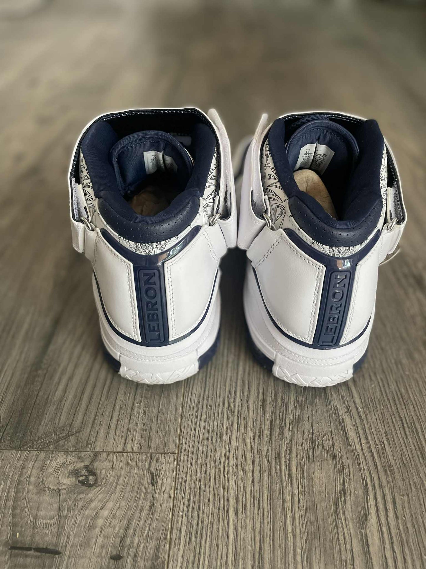 2022 Nike LeBron II midnight navy size 13