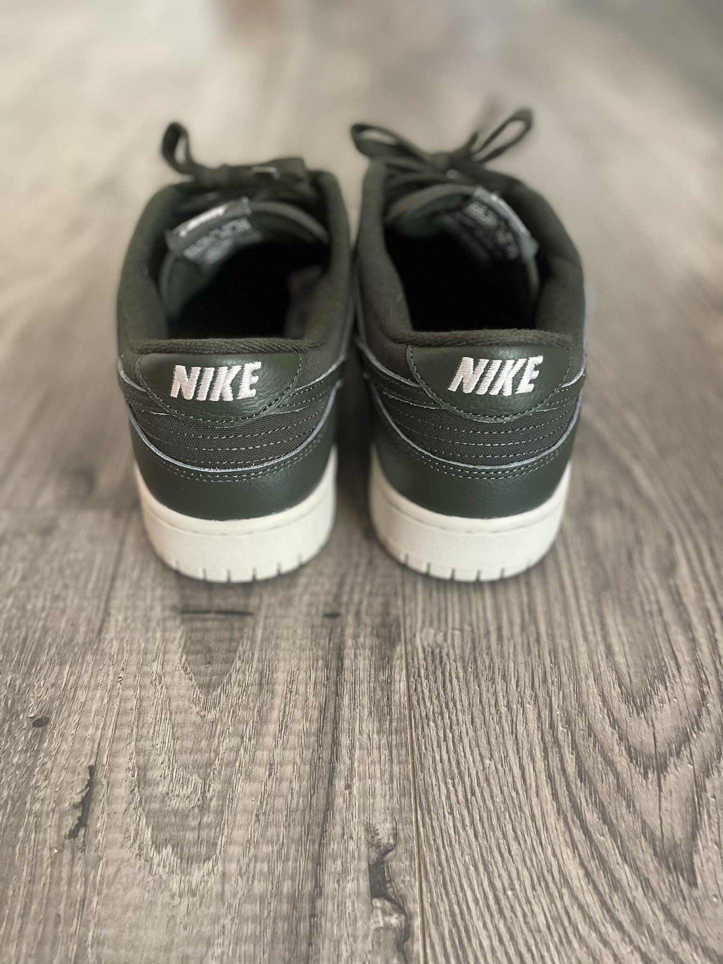 Nike Dunk sequoia Size 12.5 with box
