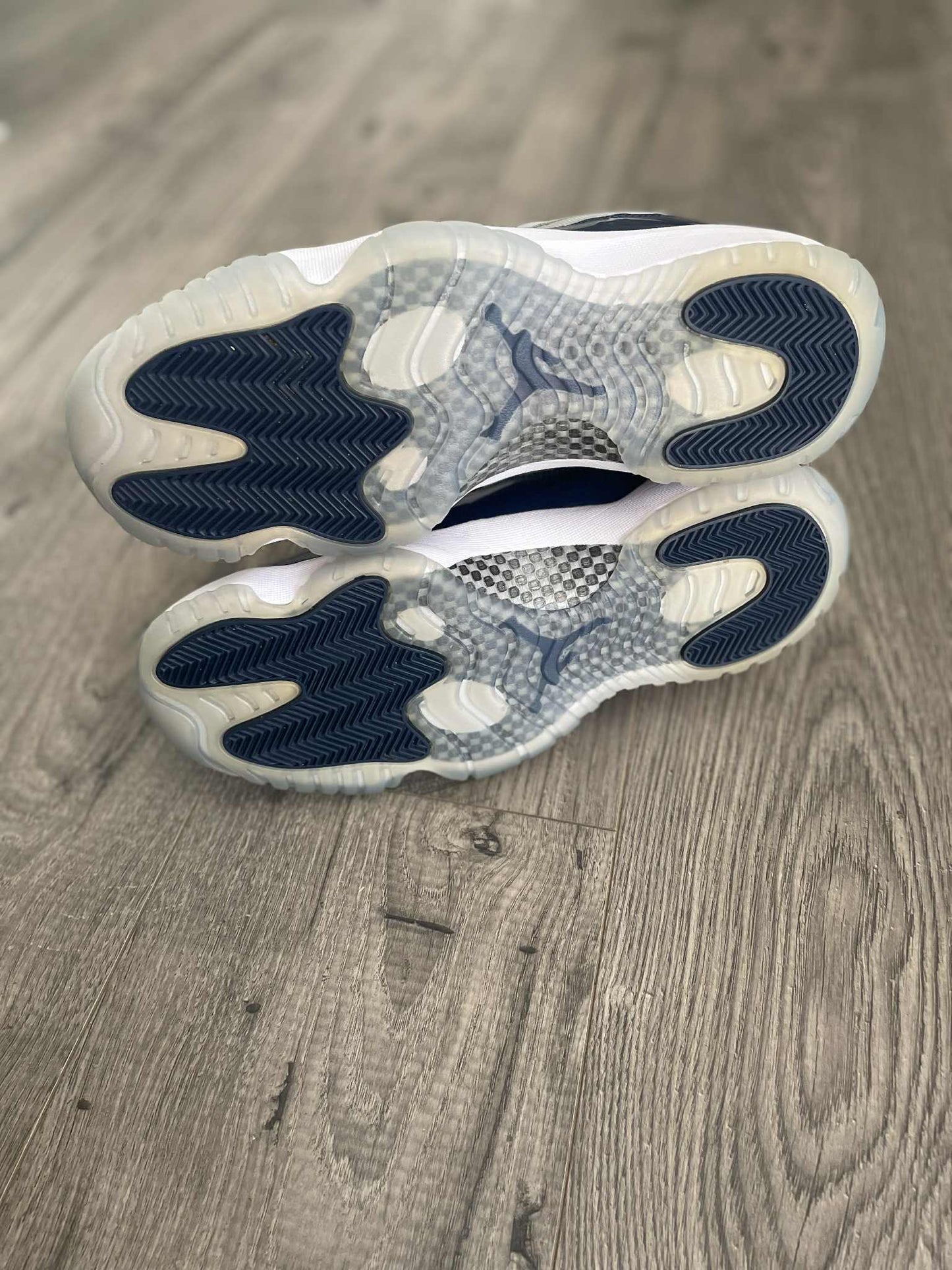 2015 Georgetown 11 low retro size 12 with Box