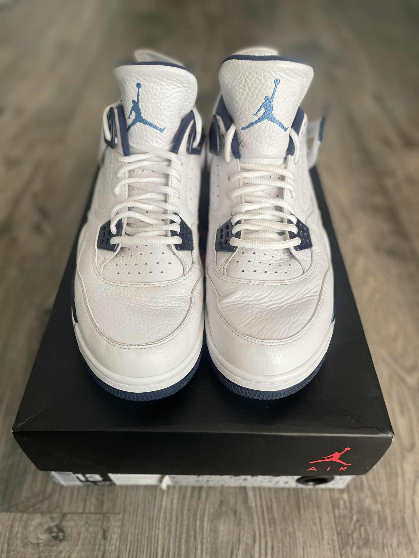 2015 Jordan 4 Columbia size 13 with Box